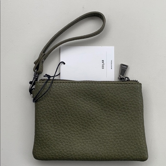 Colab mini wristlet - Picture 4 of 5